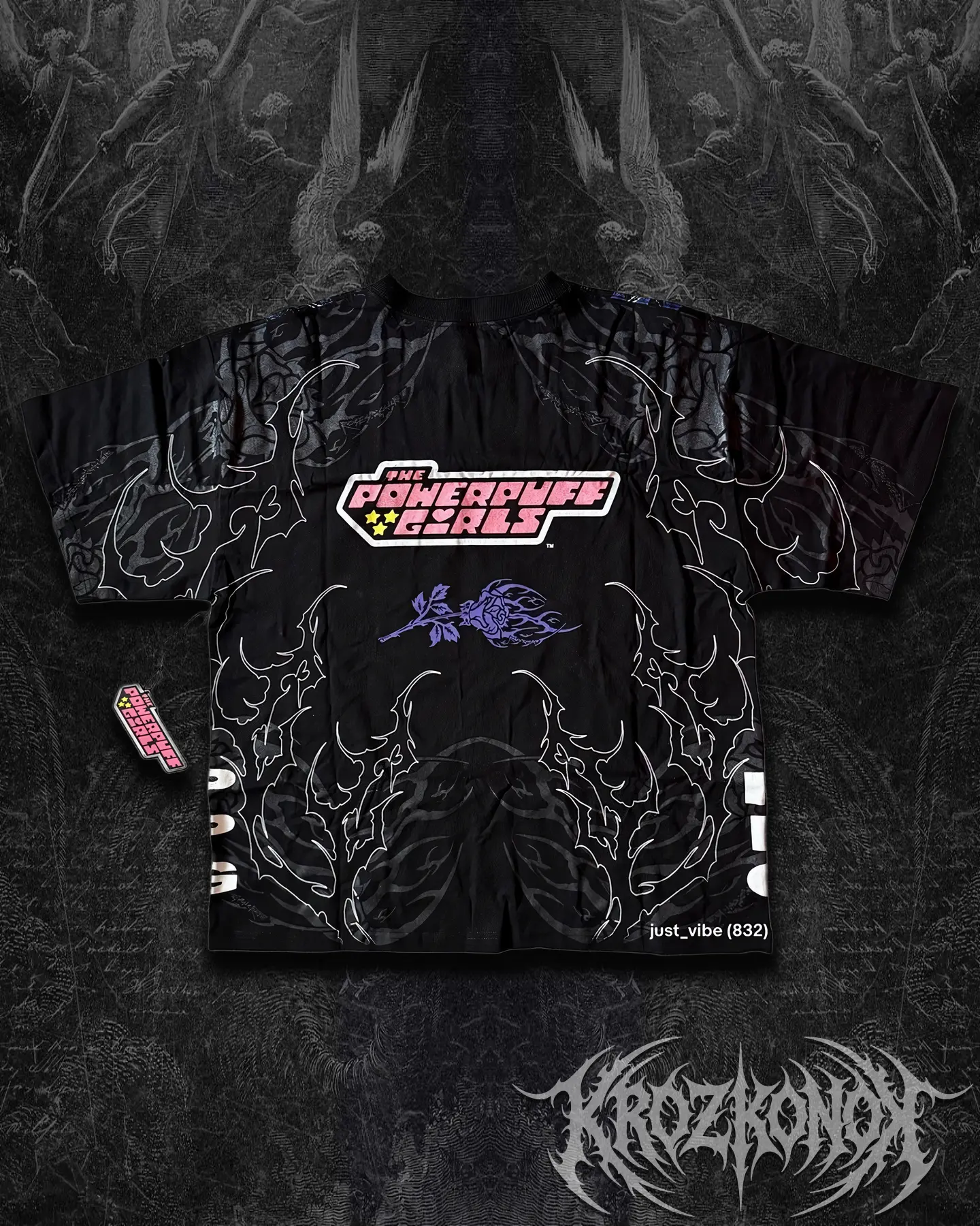 Shop_camisa-camiseta-oversized-oversize-para-gimnasio-para-hombre-y-mujer-pump-cover-gym-streetwear-civilregime-darcsport-collab-powepuff-girls-chicas-superpoderosas-THORN-RUSH-SIDE-BY-SIDE-Mojo-2.webp