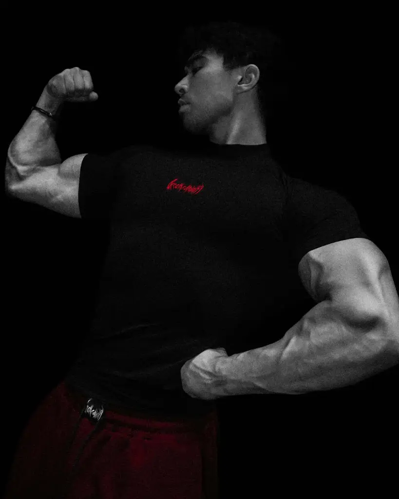 BreathDivinity Minimalist Compression Shirt (Rojo, S)