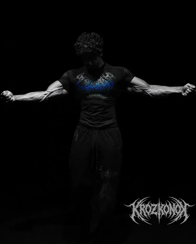 Camisa de compresion BreatheDivinity Shadows of Death (Azul, S)
